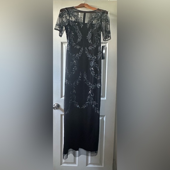 Papell Boutique Elegant Black and Silver Embellished Evening Gown - Picture 4 of 7
